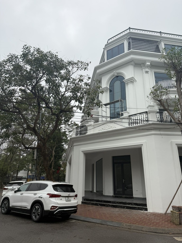 BÁN NHÀ SÀI ĐỒNG 83 tỷ 230m MẶT TIỀN 18m,Ô TÔ KINH DOANH,LONG BIÊN 2