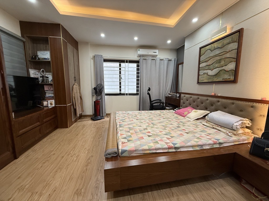 Bán nhà Láng Hạ, Ba Đình, ngõ thông, 35m2, 6 tầng, Mt 5.5m, chỉ 10.5 tỷ 2