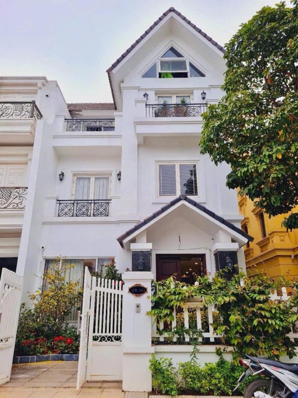 NHÀ VINHOMES LONG BIÊN 66 tỷ 165m MẶT TIỀN 10m,VỈA HÈ Ô TÔ,LONG BIÊN