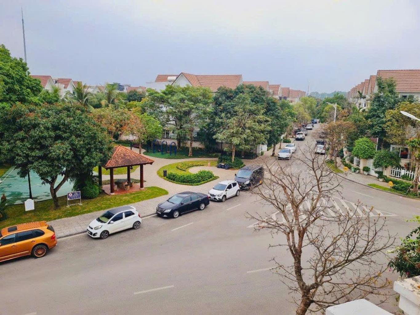 NHÀ VINHOMES LONG BIÊN 66 tỷ 165m MẶT TIỀN 10m,VỈA HÈ Ô TÔ,LONG BIÊN 3