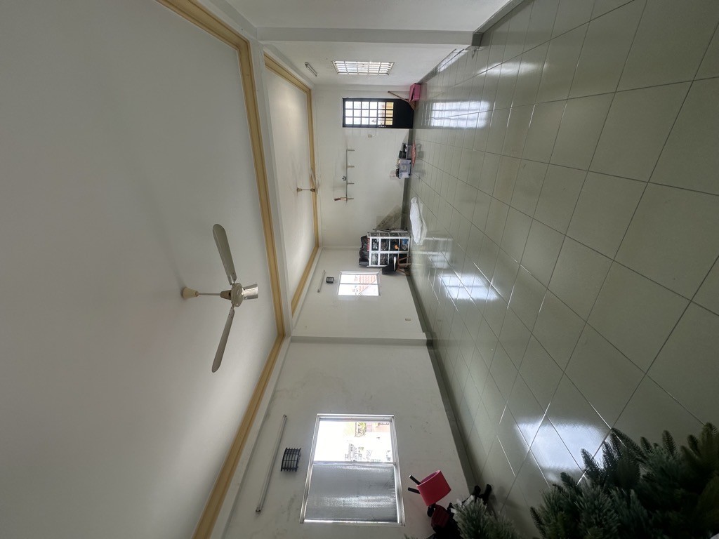 Bán nhà mặt tiền ngay chợ Rạch Ông  6x20 chỉ 12 tỷ 2