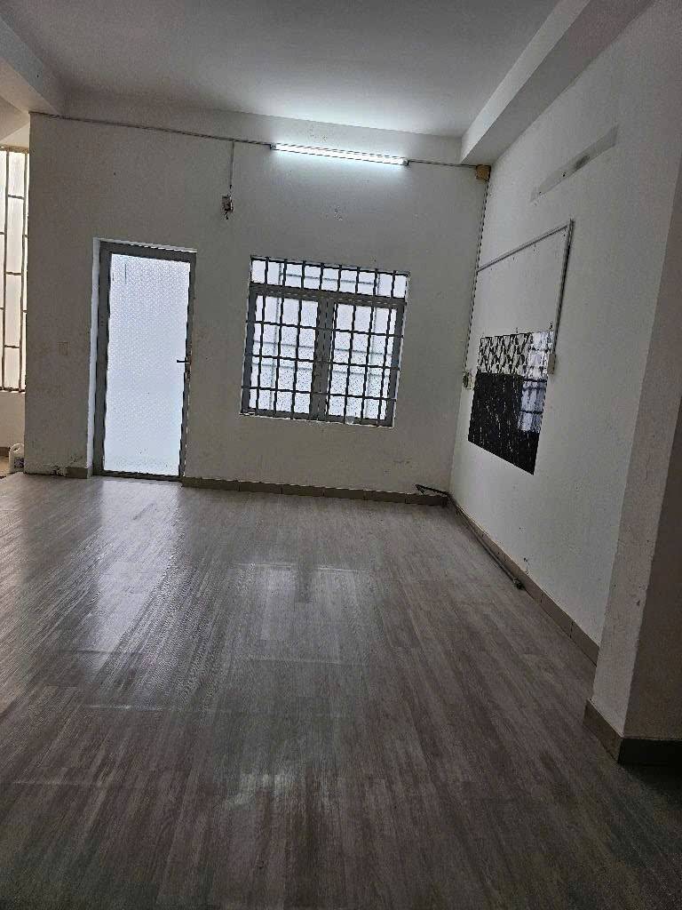 CHỦ KẸT TIỀN – BÁN GẤP NHÀ HƯƠNG LỘ 2 – 4 TẦNG – HẺM XE HƠI NGỦ TRONG NHÀ – 5.1 TỶ 3