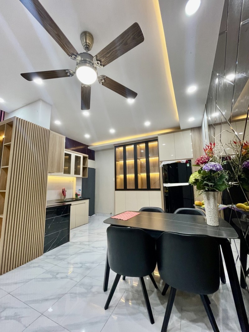 KHU VIP PHAN XÍCH LONG PHƯỜNG 2 - HẺM XE HƠI 7 CHỖ QUAY ĐẦU - LÔ GÓC MỚI ĐẸP Ở NGAY 2