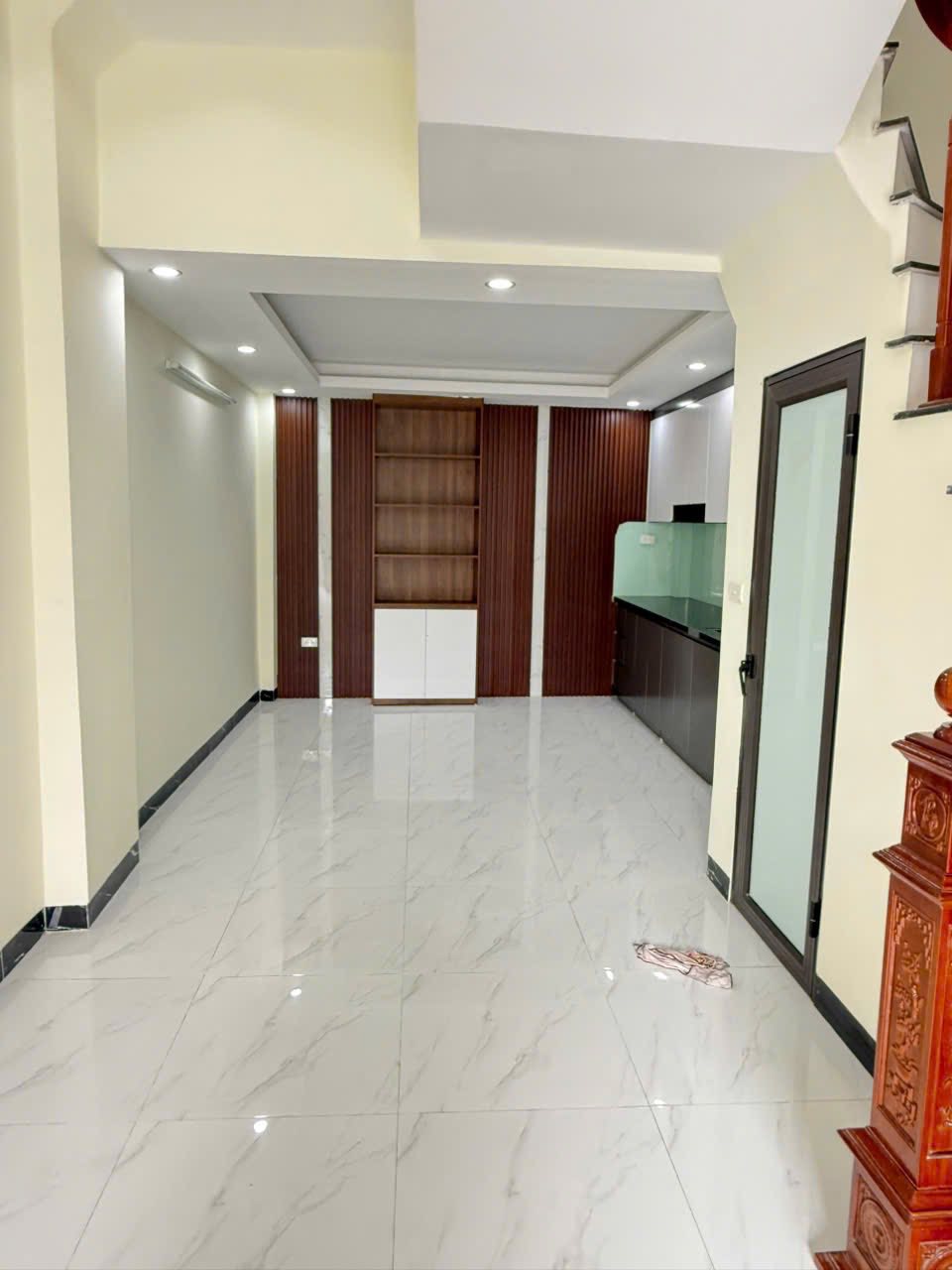 Nhà Tân Lập, Đan Phưọng 20m ô tô đỗ, 4 Tầng, 4 ngủ, có nội thất 3