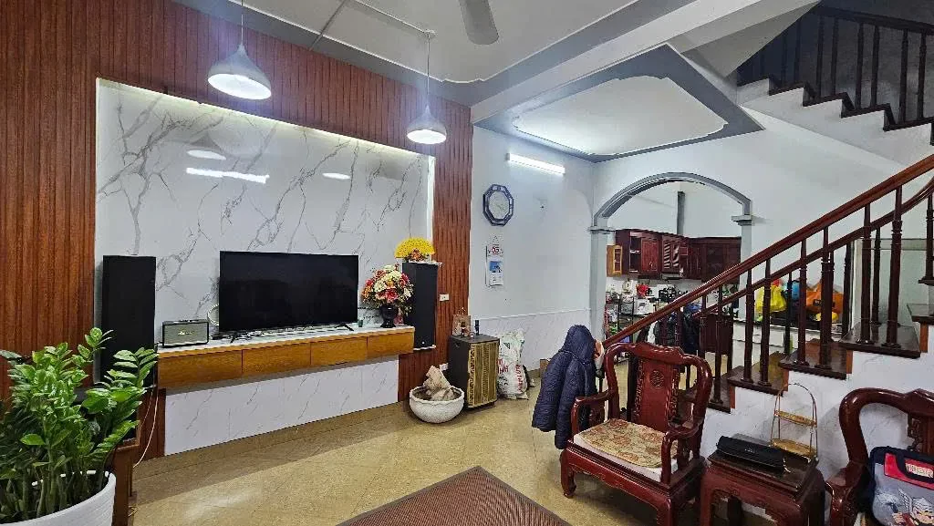 Hiếm nhà đẹp 3 tầng mặt phố Ngô Thì Sỹ, 60m2, MT 5m, vị trí đẹp, kinh doanh, giá 18 tỷ 3