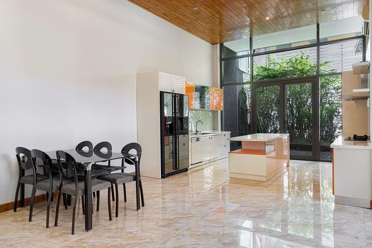 Bán Biệt phủ Trung tâm Hải Châu - Đà Nẵng. Rộng rãi - Hiện đại - Đẳng cấp. Giá chỉ 34 tỷ. 2