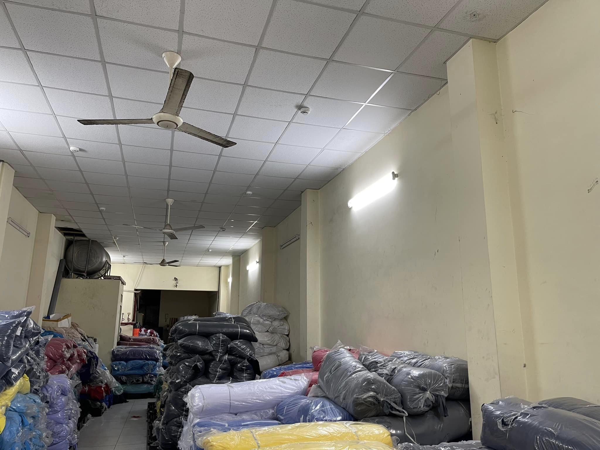 Bán nhà đất làm kho, Diện tích hiếm 2171m2 ngang 28m Hồ Ngọc Lãm chỉ 25 tỷ 2