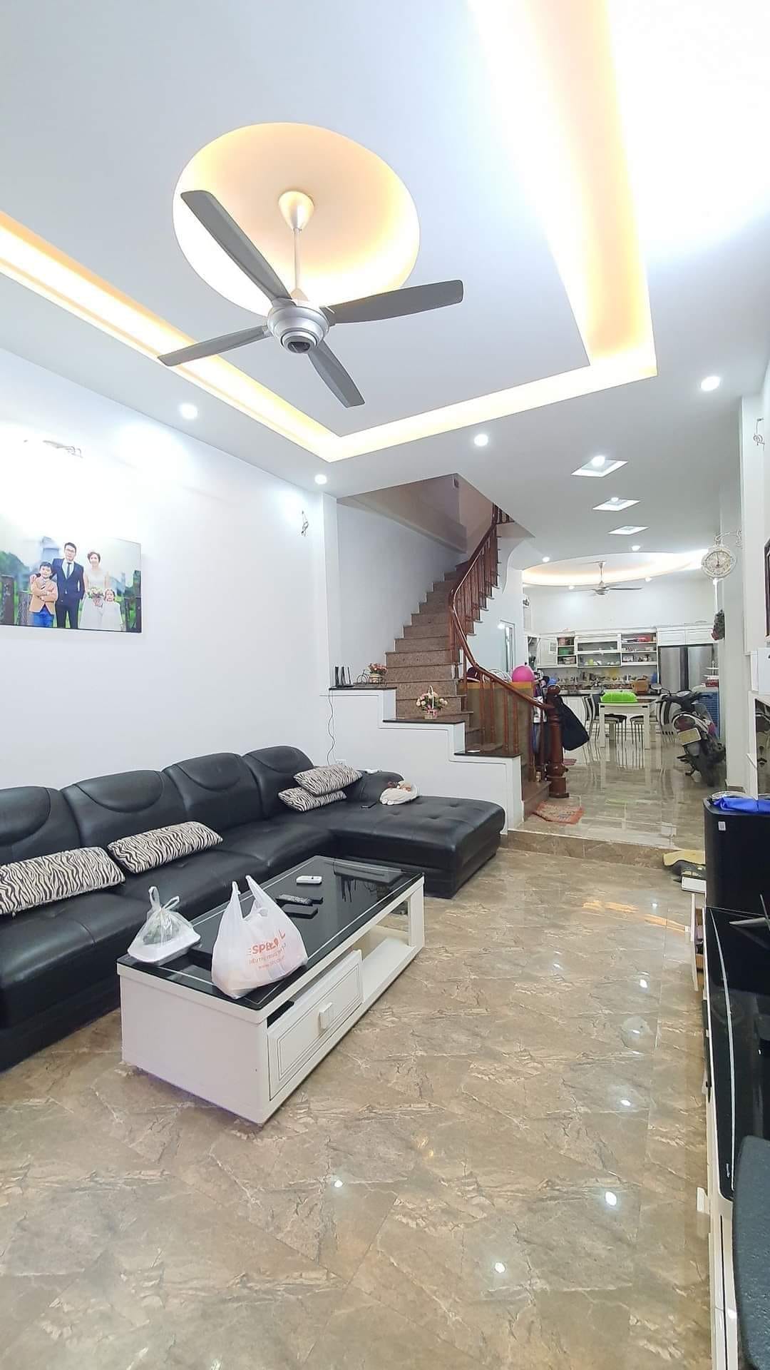 NHÀ VÕ CHÍ CÔNG – 24,8/32M² x 5 TẦNG – NGÕ TO RỘNG – GẦN HOÀNG QUỐC VIỆT – 7.8 TỶ