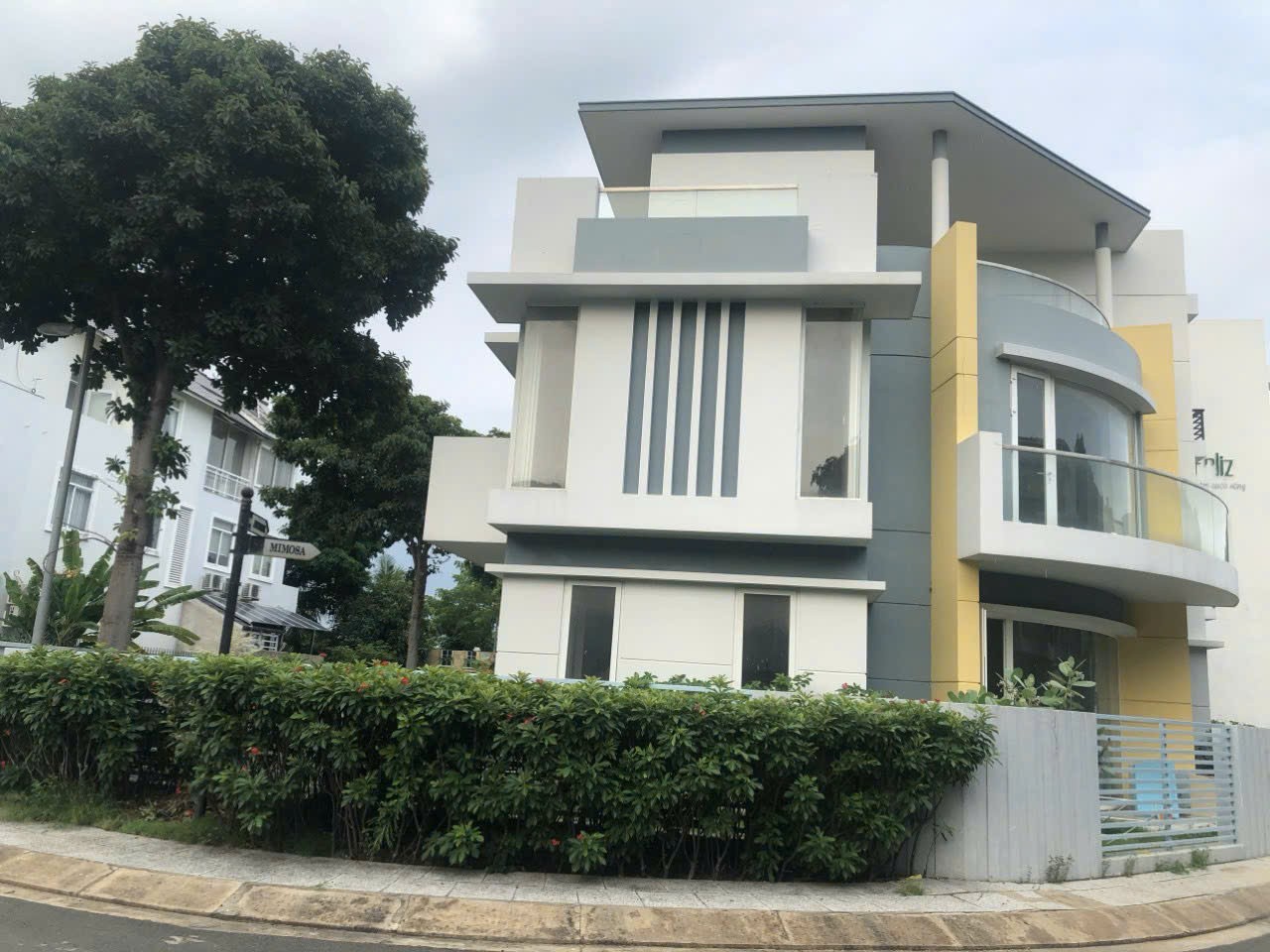 Biệt thự Feliza phước long B, diện tích 239m, căn góc vị trí đẹp 2