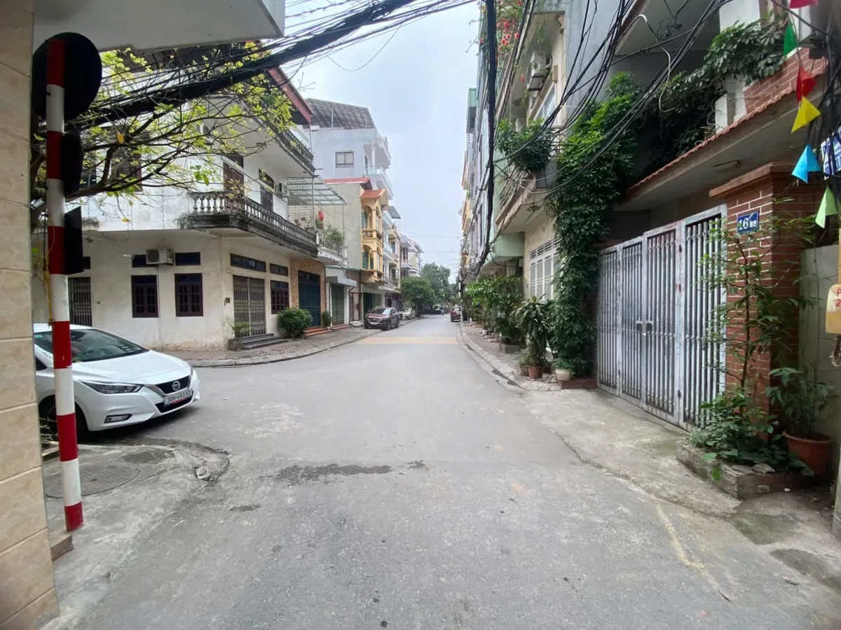 NHÀ ĐẸP- MƠI PHÂN LÔ Ô TÔ VÀO NHÀ Phúc Đồng 85m2 mặt tiền 5m,23.5 tỷ. 3