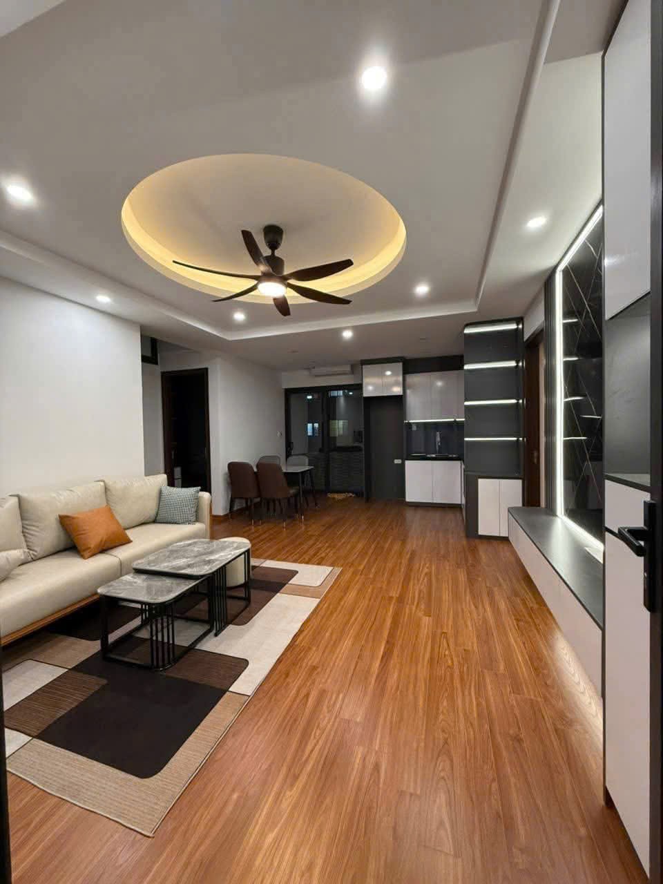 Bán nhà ngõ 66 Tân Mai, Hoàng Mai, HN. 30m2 x 5 tầng, 4PN, SH, giá 5.86 tỷ. LH: 0987993153