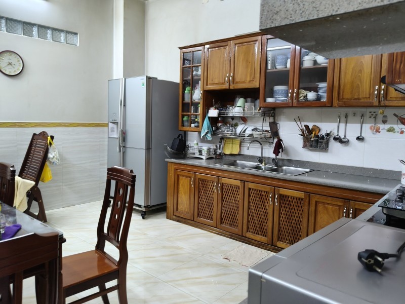 Bán nhà mặt tiền Văn Cao-ngang 4m-4PN-sổ nở hậu-cạnh ngã 4-kinh doanh sầm uất 4