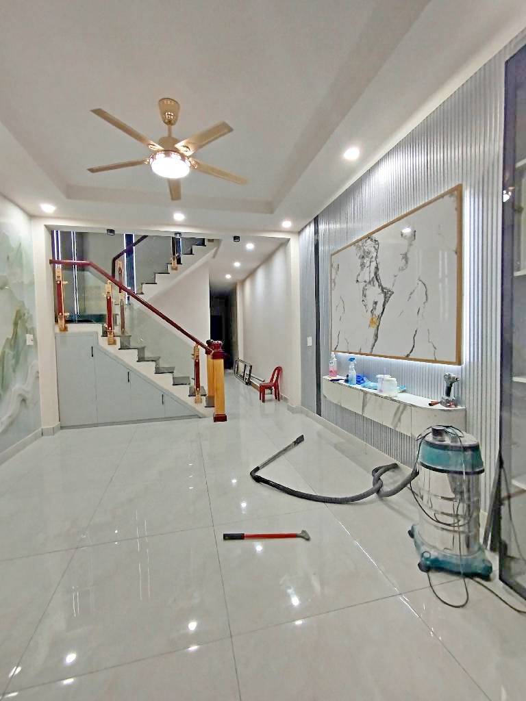 Bán nhà mặt tiền hẻm Phạm Hùng 4x16 xe hơi chỉ 9 tỷ 8
