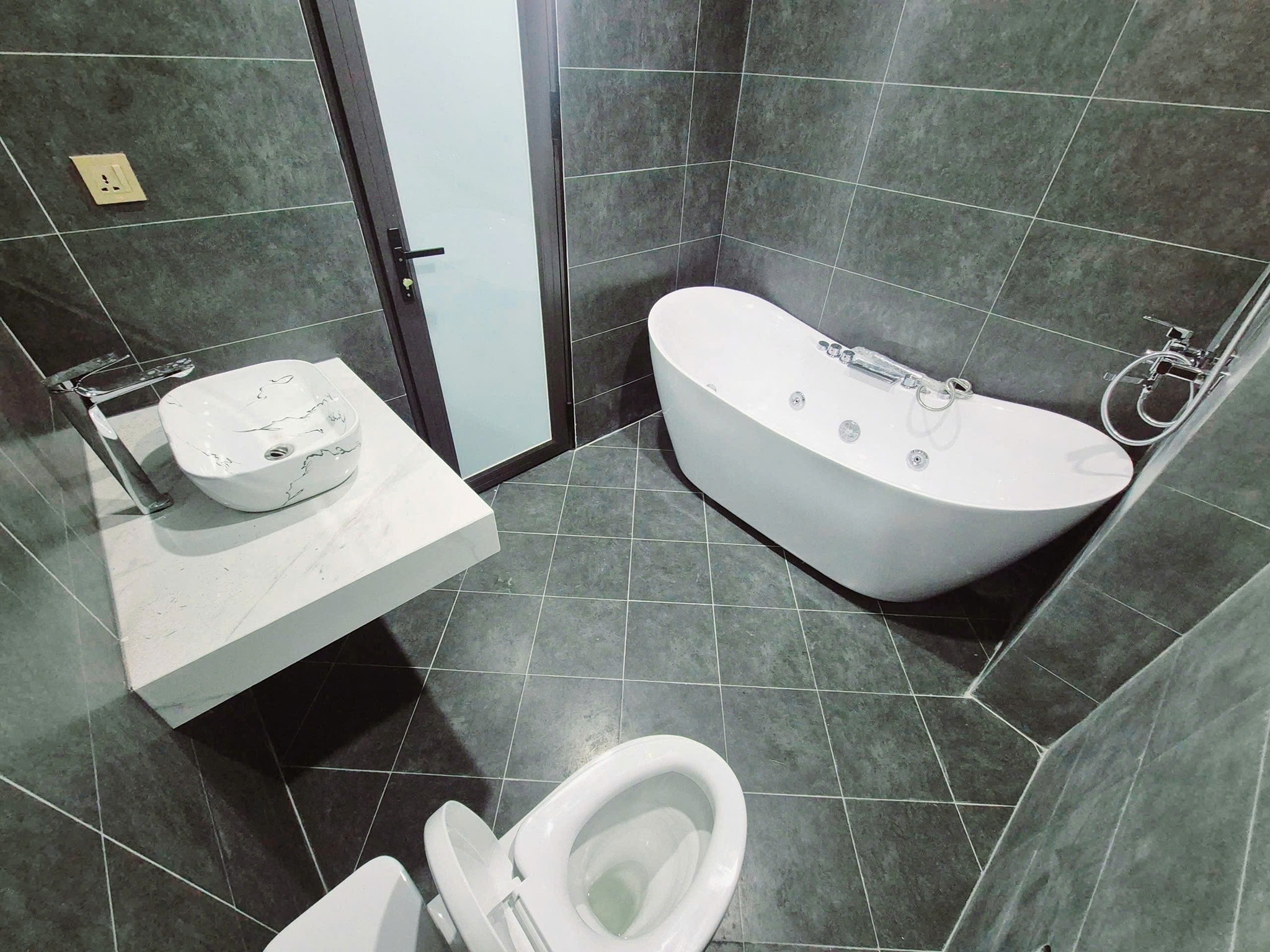 Cần bán Nhà ở, nhà cấp 4, nhà hẻm đường Đội Cấn, Phường Đội Cấn, Diện tích 42m², Giá Thương lượng 2