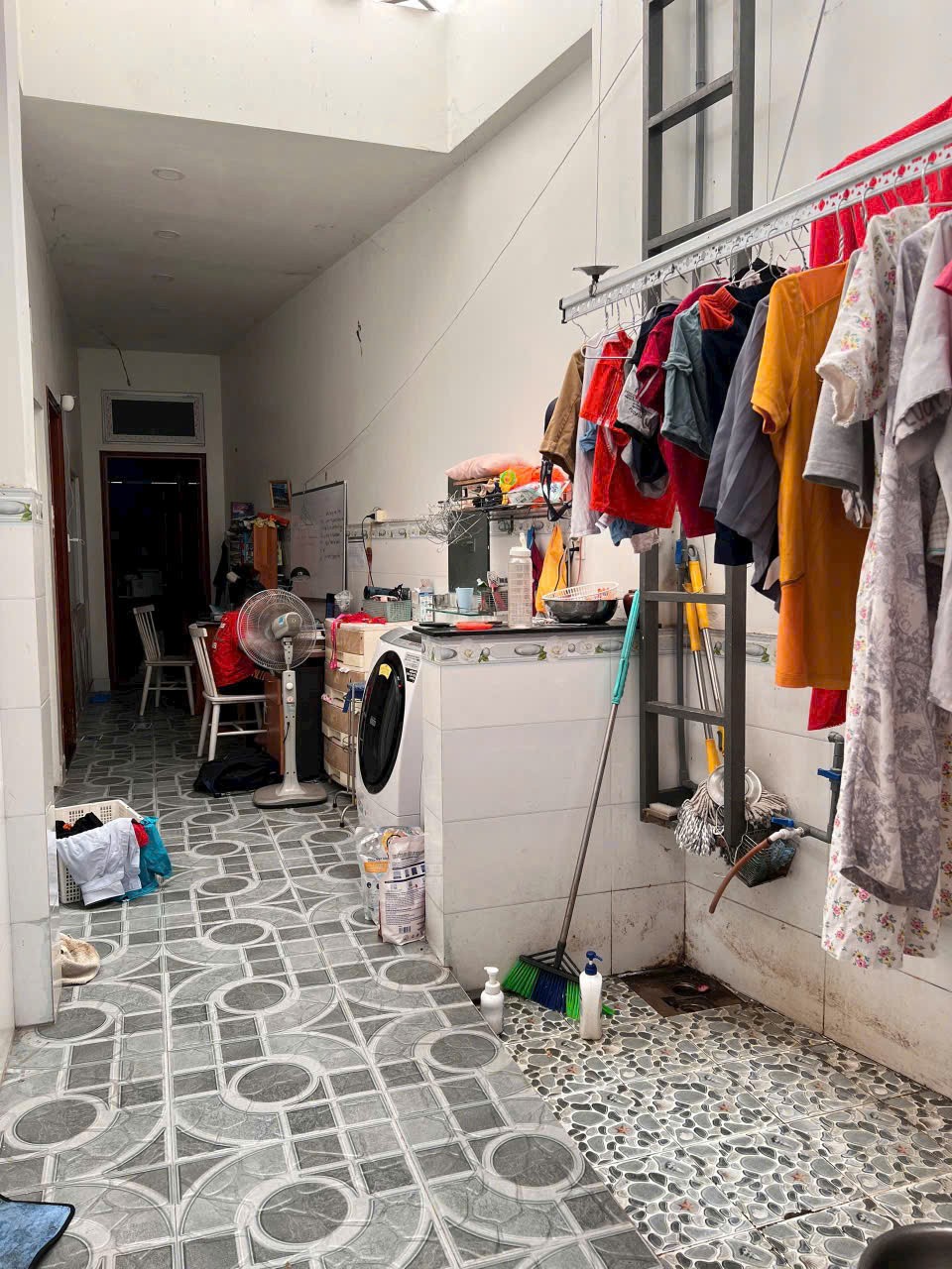 CHỈ HƠN 4Đ NHÀ 92M2 BÁN GẤP – XE HƠI NGỦ TRONG NHÀ – ĐỐI DIỆN CÔNG VIÊN 5