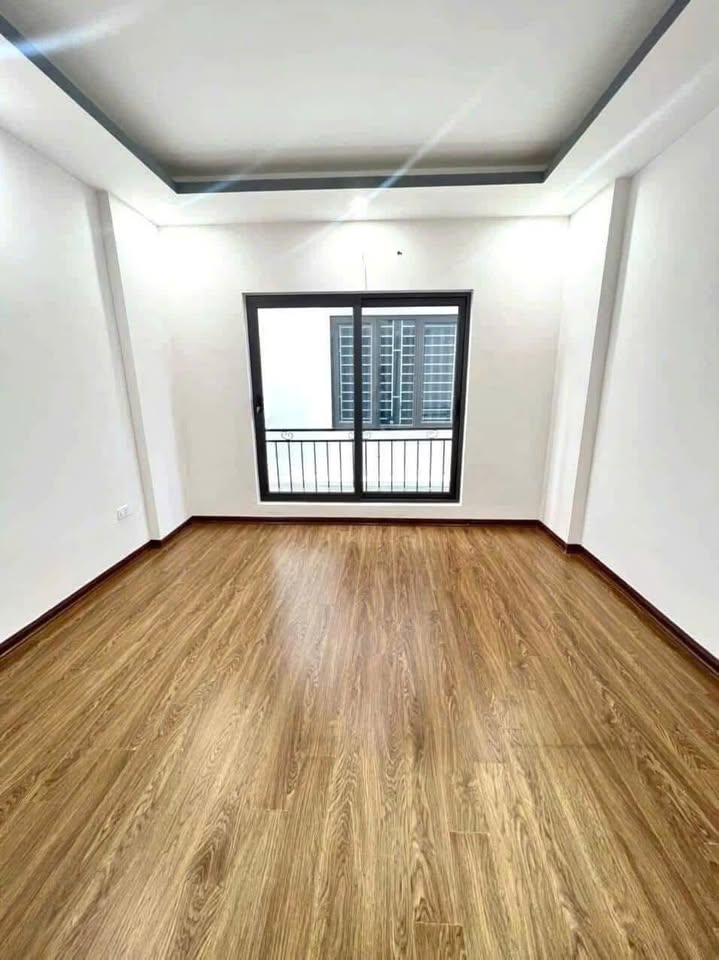 Bán nhà cạnh chợ trung tâm Tân Lập, Đan Phượng. Đơn lập 41m2 xây 5 tầng. Ngõ thông thoáng 4