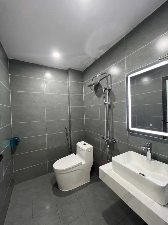 Nhà 5 tầng Tựu Liệt, 45m2, mặt tiền 4m, giá 7.7 tỷ, ô tô vào nhà 4