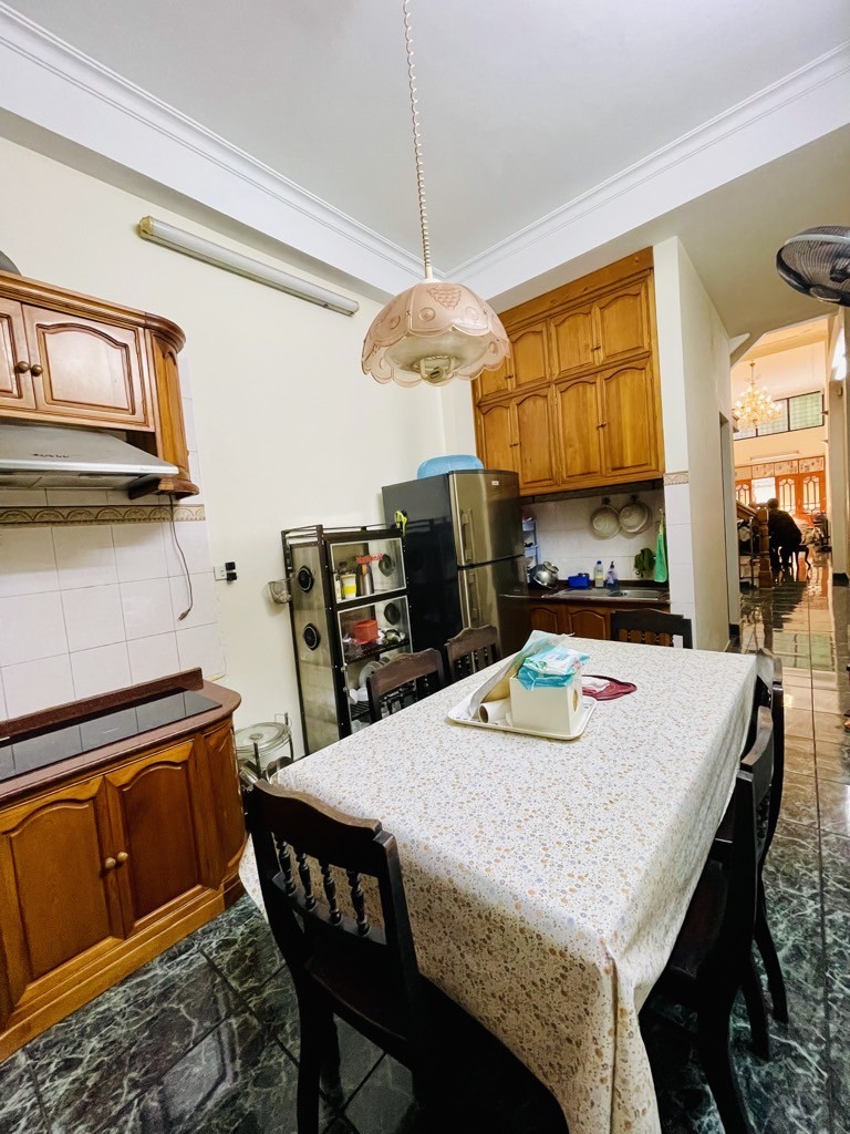 Bán nhà Đê La Thành, Đống Đa, ngõ thông, ô tô, 62m2, 4 tầng, chỉ 17.5 tỷ 2