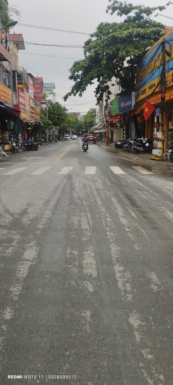 NGÃ TƯ SƠN ĐỒNG, MẶT ĐƯỜNG 422B - VỈA HÈ - KINH DOANH ĐỈNH.