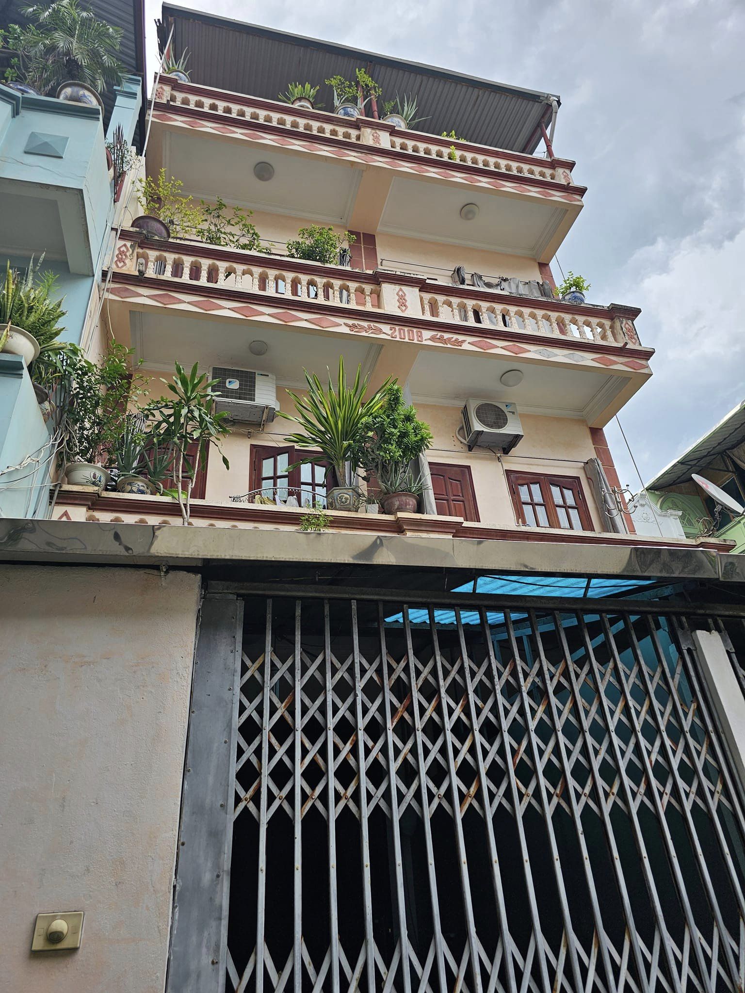 MẶT PHỐ VĨNH HƯNG-105M 27xTỶ-VỈA HÈ-MẶT TIỀN RỘNG-KINH DOANH SẦM UẤT-NÓI KO VỚI QUY HOẠCH 2