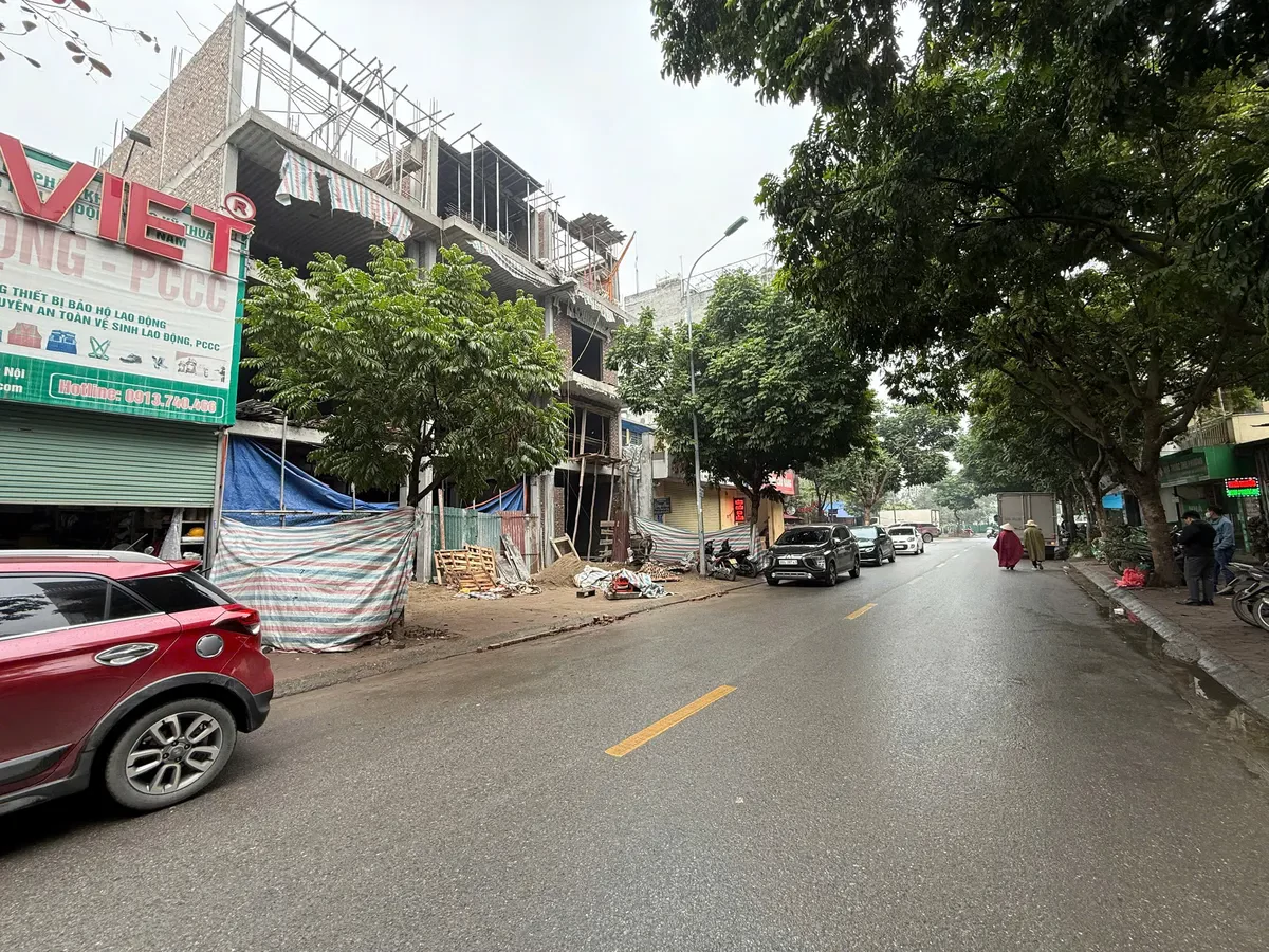 MẶT PHỐ LỚN - THANG MÁY NHẬP - VỈA HÈ ĐÁ BÓNG - KINH DOANH Cầu Bây 80m2 X 7 tầng 26.8 tỷ Long Biên. 2