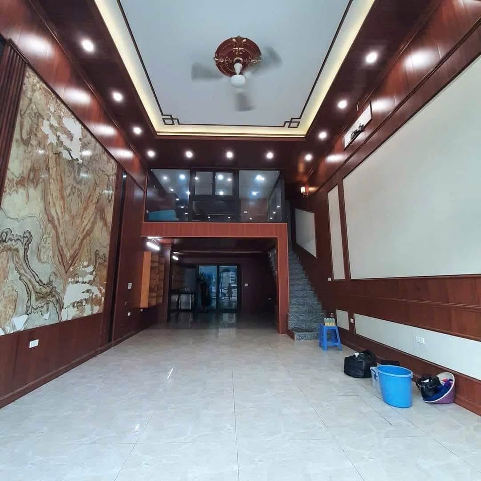 Cần bán Căn hộ chung cư Phường Bãi Cháy, Hạ Long, Diện tích 70m², Giá 7.8 Tỷ