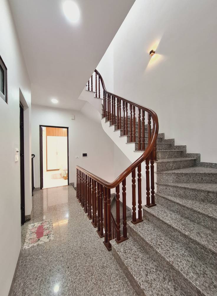 CẦN BÁN NHÀ THANH XUÂN, DT55M2 GẦN OTO MẶT TIỀN RỘNG NHÀ MỚI ĐẸP Ở NGAY NHỈNH 11 TỶ 2