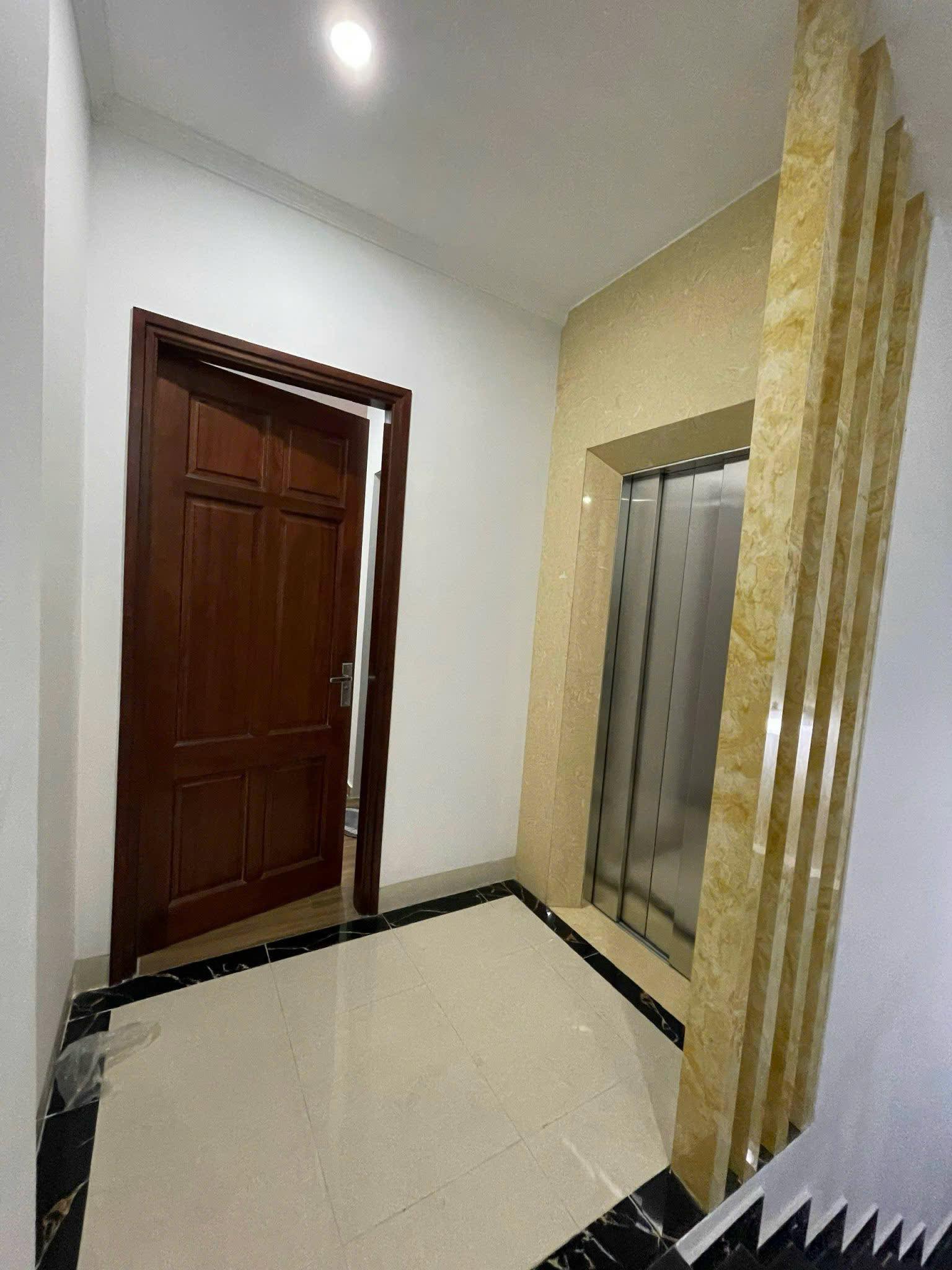BÁN GẤP NHÀ THANH XUÂN, 48M2 6T THANG MÁY, VỈA HÈ OTO TRÁNH KINH DOANH VP, CHỈ 21 TỶ 3