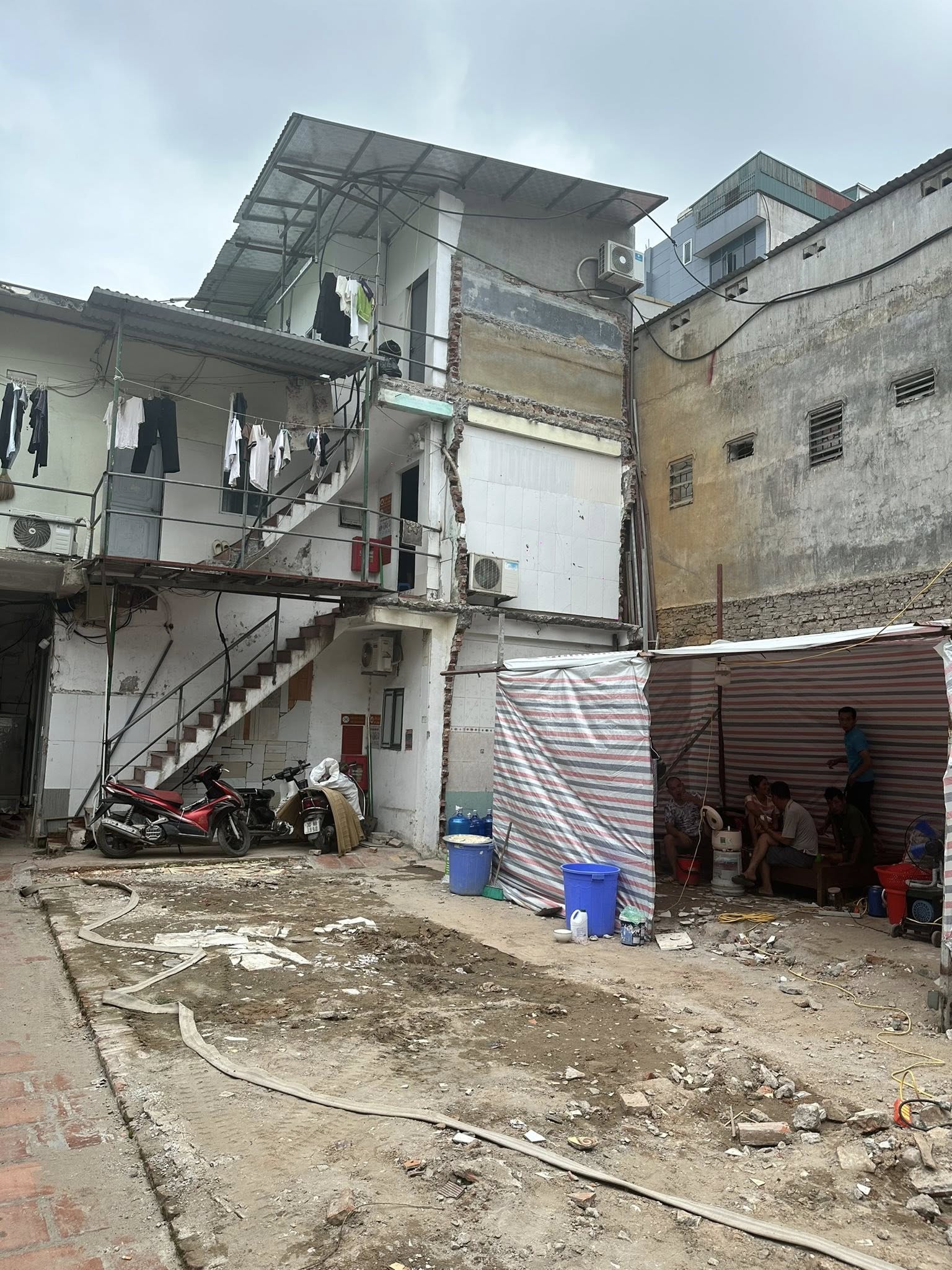 Cực Hiếm Đất Mặt Phố Cạnh Hồ Hale Mặt Tiền 7M 105 Tỷ 1 Sổ 1 Chủ 3