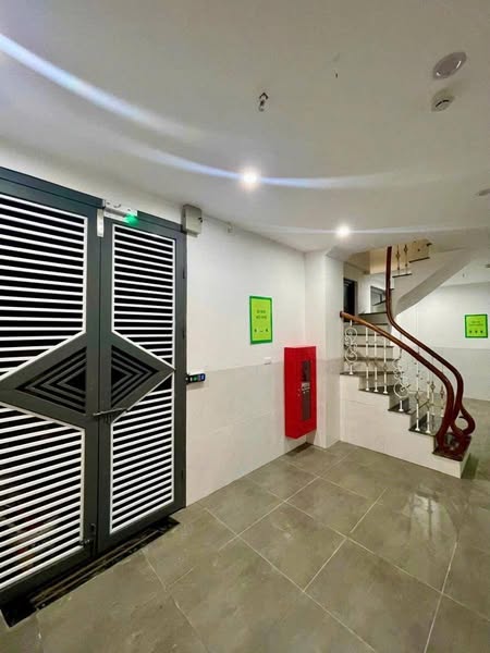 NHÀ ĐẸP CẦU GIẤY  - CCMN LÔ GÓC , THANG MÁY, PHUN PHÒNG KHÉP KÍN , DÒNG TIỀN ĐỈNH CAO 53M2*7T 3