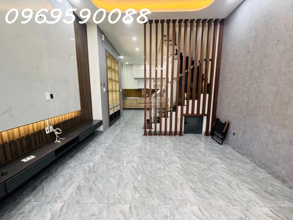 Nhà 4 Tầng Hẻm Xe Hơi – Giáp Q.11 – Full Nội Thất – Chỉ 6 Tỷ 2