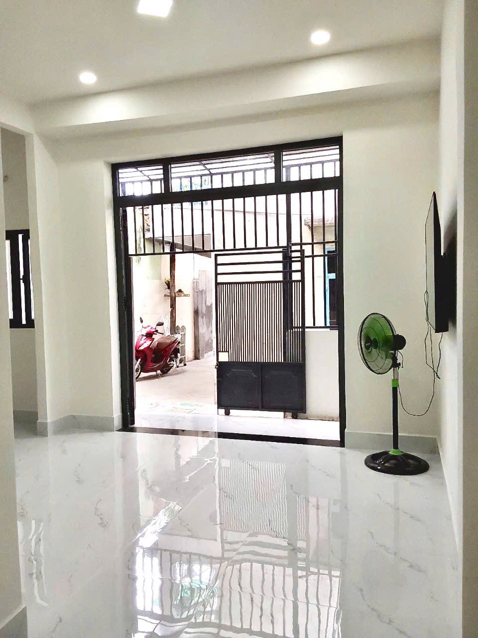 BÁN NHANH NHÀ 2 TẦNG TTTP HẺM PHAN ĐÌNH GIÓT PHƯƠNG SÀI 3TY090 2