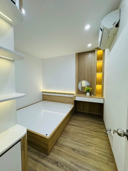 Chính chủ cần bán 2 ngủ tòa HH3B Linh Đàm tặng nội thất nhập khẩu xịn xò giá 2.1XX tỷ 3
