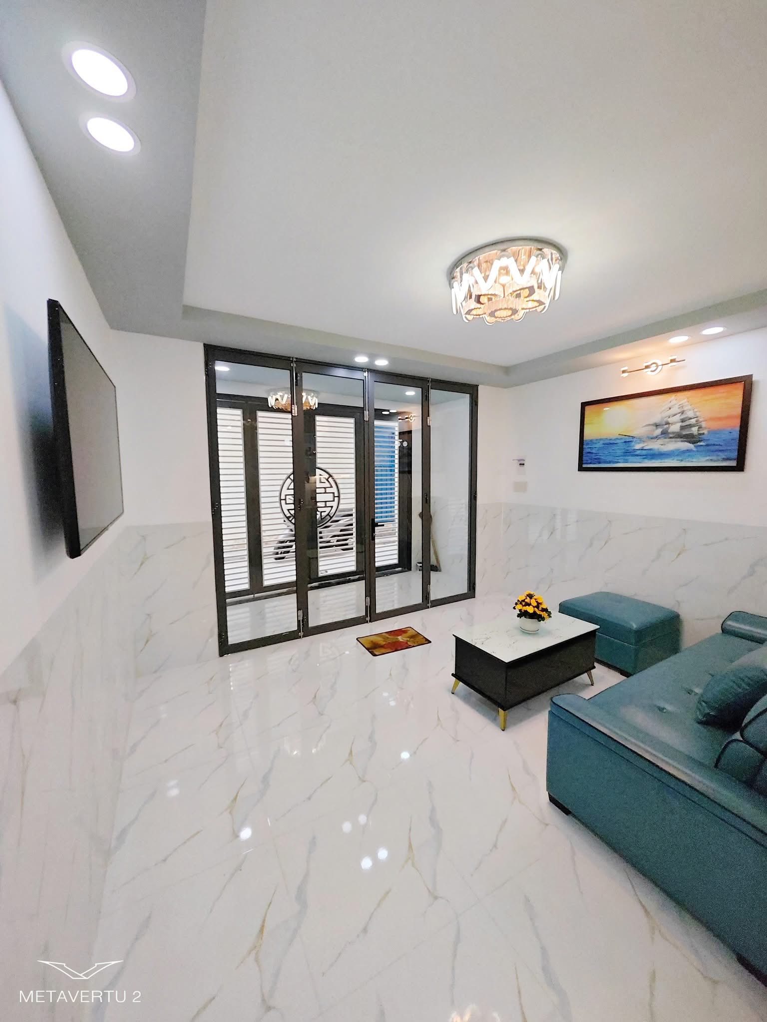 BÁN NHÀ MỚI TTTP CĂN GÓC 2 TẦNG TTTP HẺM Ô TÔ ĐƯỜNG QUỐC TUẤN P.NHA TRANG