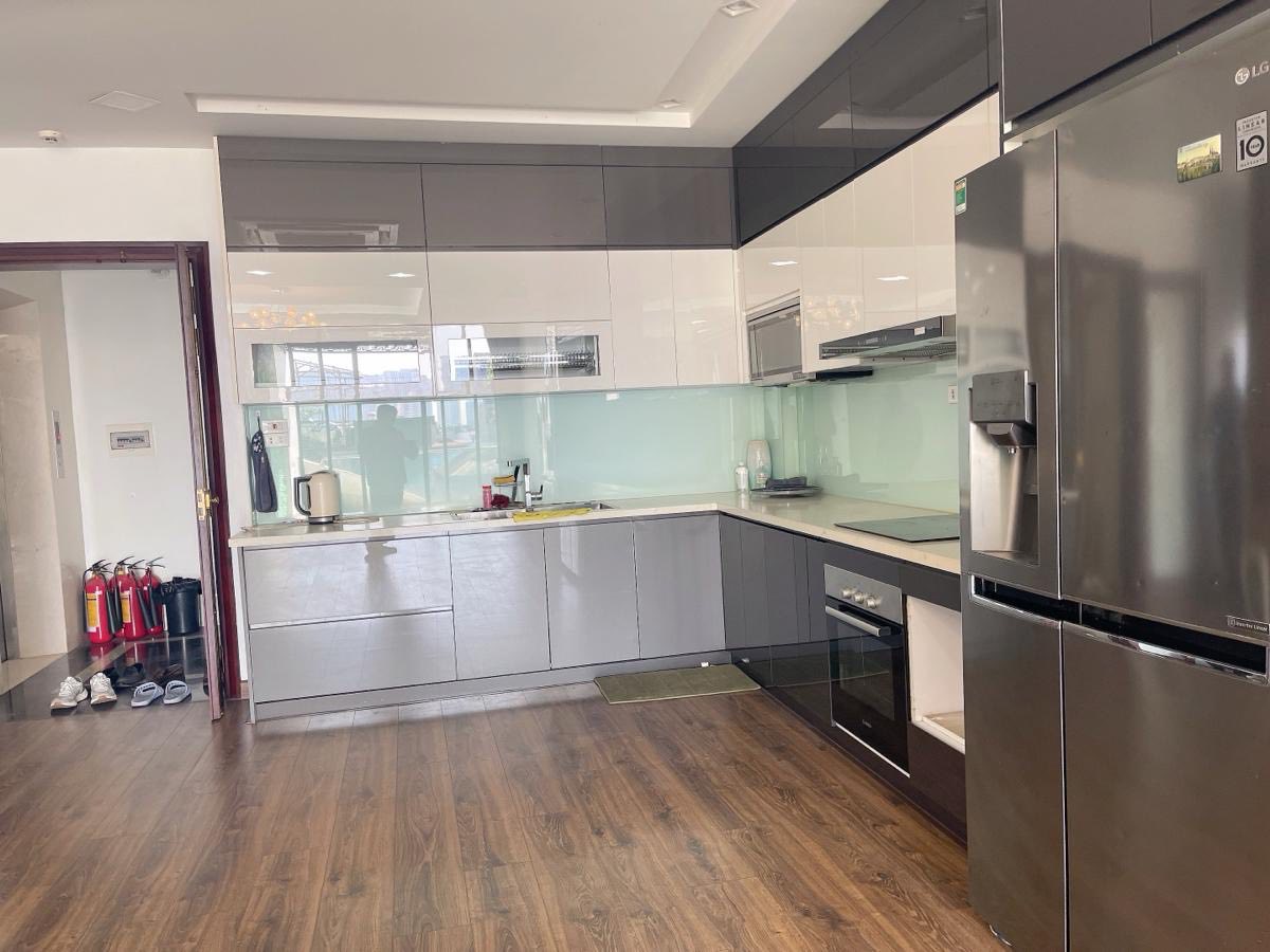 Mặt Hồ View Hồ Tôn Đức Thắng Mặt Tiền 10M 140M2 56 Tỷ -Đường Thông Hè Rộng 3