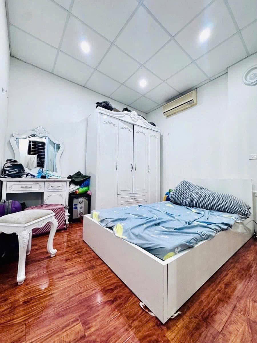 VỊ TRÍ TRUNG TÂM BA ĐÌNH - CÁCH MẶT PHỐ 26M - ĐI BỘ RA QUẬN UỶ, LOTTE, VINCOM LIỄU GIAI - 4 TẦNG 2