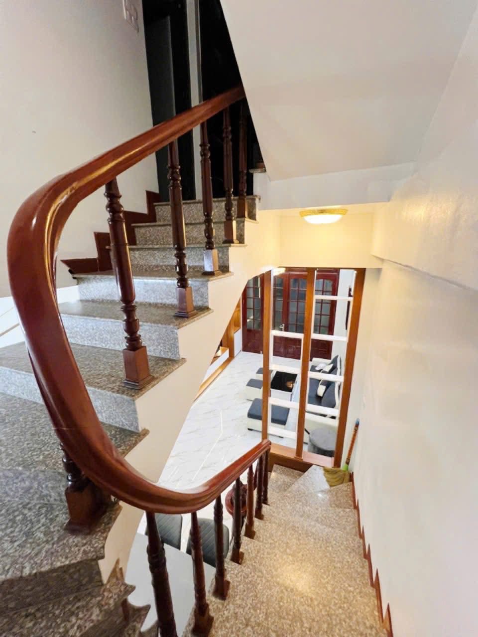 BÁN NHÀ Ở THỤY KHUÊ, 5 TẦNG, NỘI THẤT SIÊU ĐẦY ĐỦ, NGÕ THOÁNG MÁT 3
