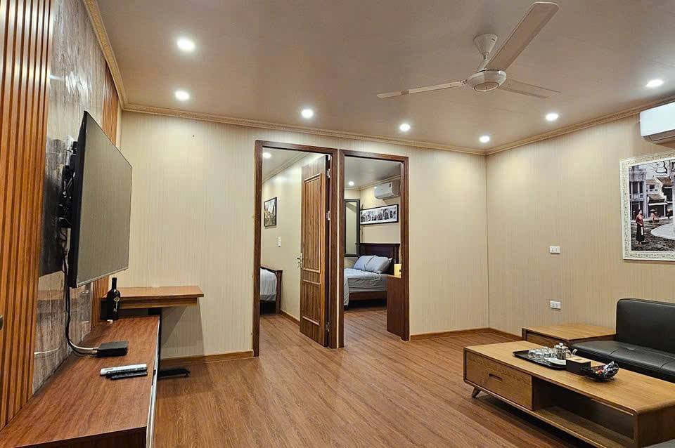 VỊ TRÍ HIẾM-PHỐ CỬA NAM QUẬN HOÀN KIẾM-107M 13xTỶ-NỘI THẤT XỊN-Ở NGAY-KINH DOANH-CHO THUÊ 2