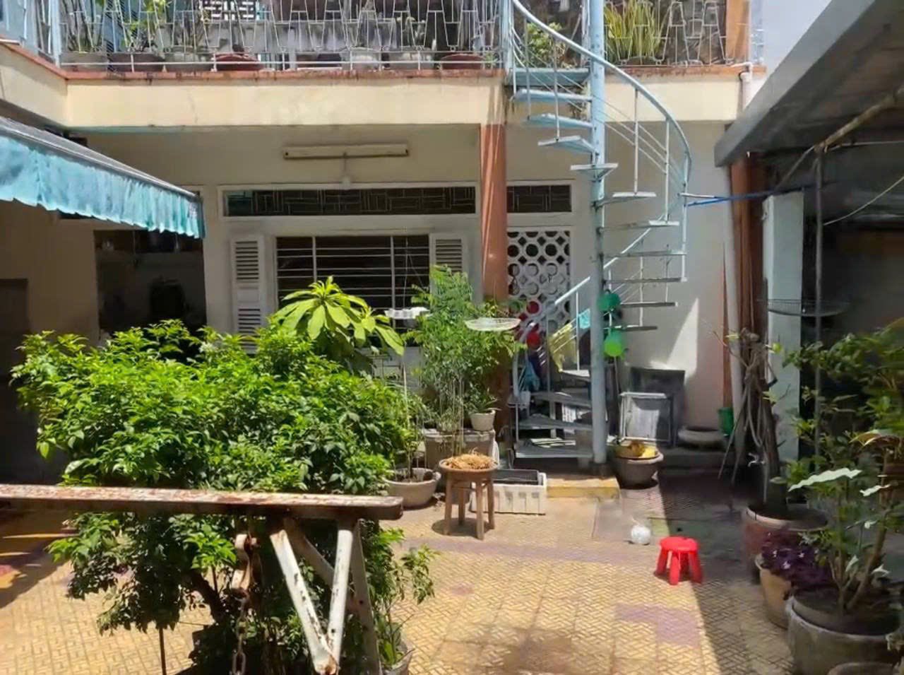 BÁN 4 TẦNG NGAY TTTP MẶT TIỀN ĐƯƠNG NGUYỄN TRÃI-P.NHA TRANG 3