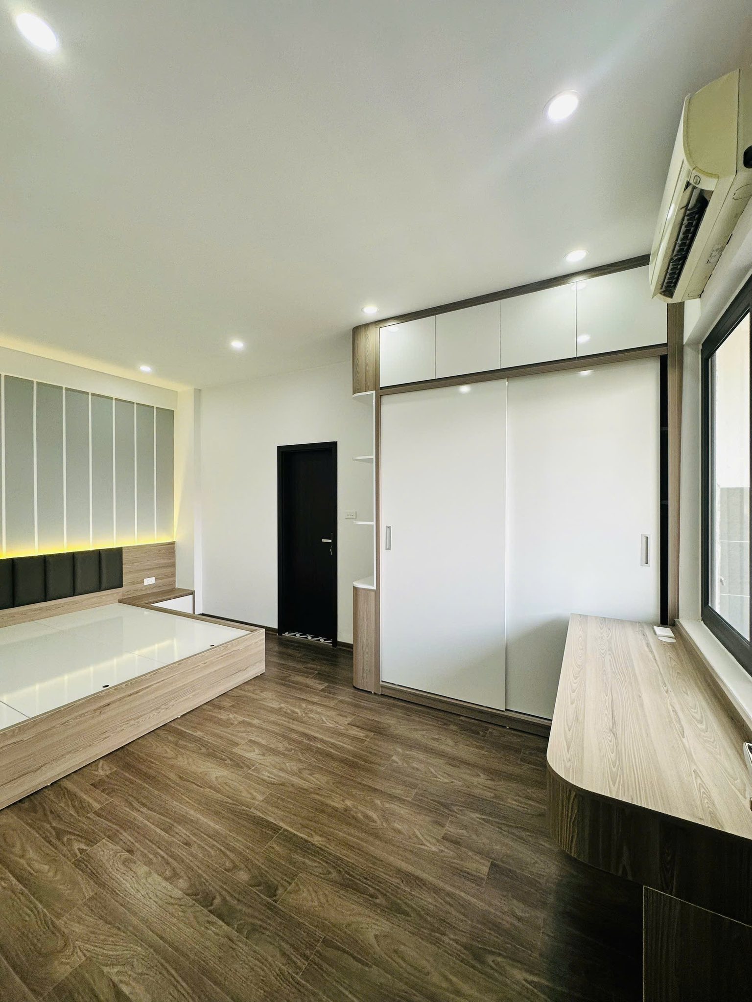 CHÍNH CHỦ BÁN CĂN GÓC SỔ ĐỎ TẠI OCT2 DN2 – BẮC LINH ĐÀM, HOÀNG MAI 3
