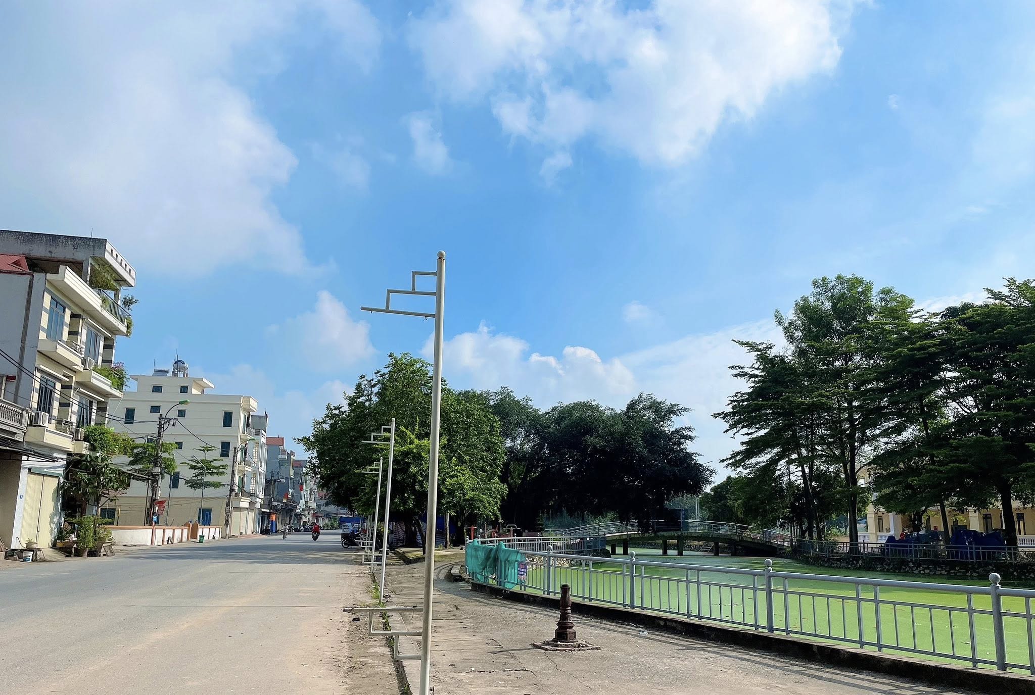 BÁN ĐẤT ĐẤU GIÁ PHÚC THỌ, GIÁ 4X, Ô GÓC MT 8M 4