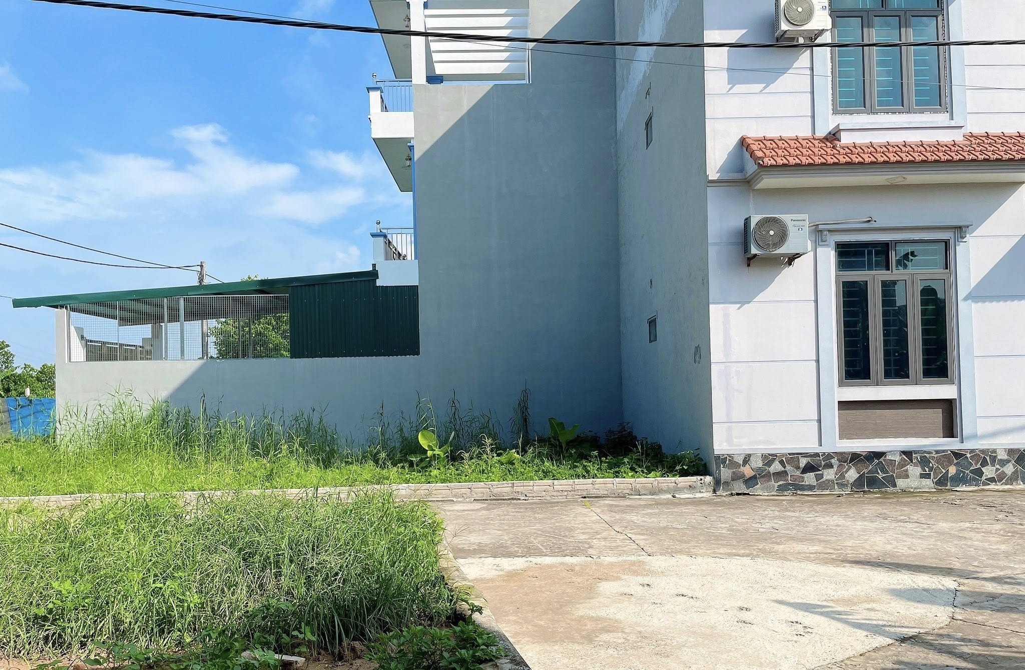BÁN ĐẤT ĐẤU GIÁ PHÚC THỌ, GIÁ 4X, Ô GÓC MT 8M 5