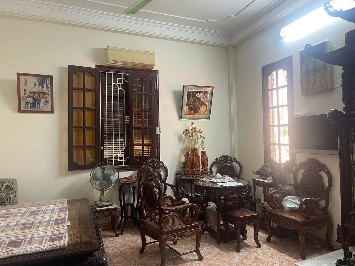 CẦN BÁN-NHÀ MẶT PHỐ TRƯƠNG ĐỊNH HOÀNG MAI-31M 12xTỶ-VỈA HÈ-LÔ GÓC-NỞ HẬU-KINH DOANH ĐỈNH 2
