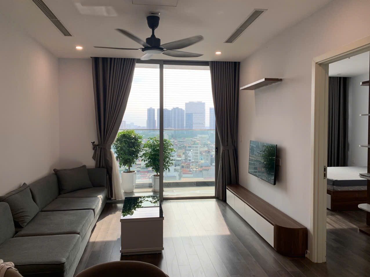 The Nine- Phạm Văn Đồng. Thiết kế 2 phòng ngủ, rộng 87m. Cần bán trong tháng 7. 5