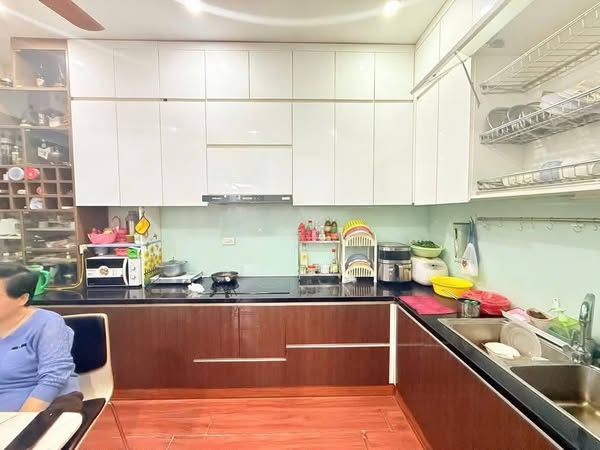 CẦU GIẤY! MỘT NHÀ RA PHỐ - NGÕ Ô TÔ THÔNG CÁC NGẢ - THANG MÁY -  - SỔ ĐỎ HOA KHÔI 2