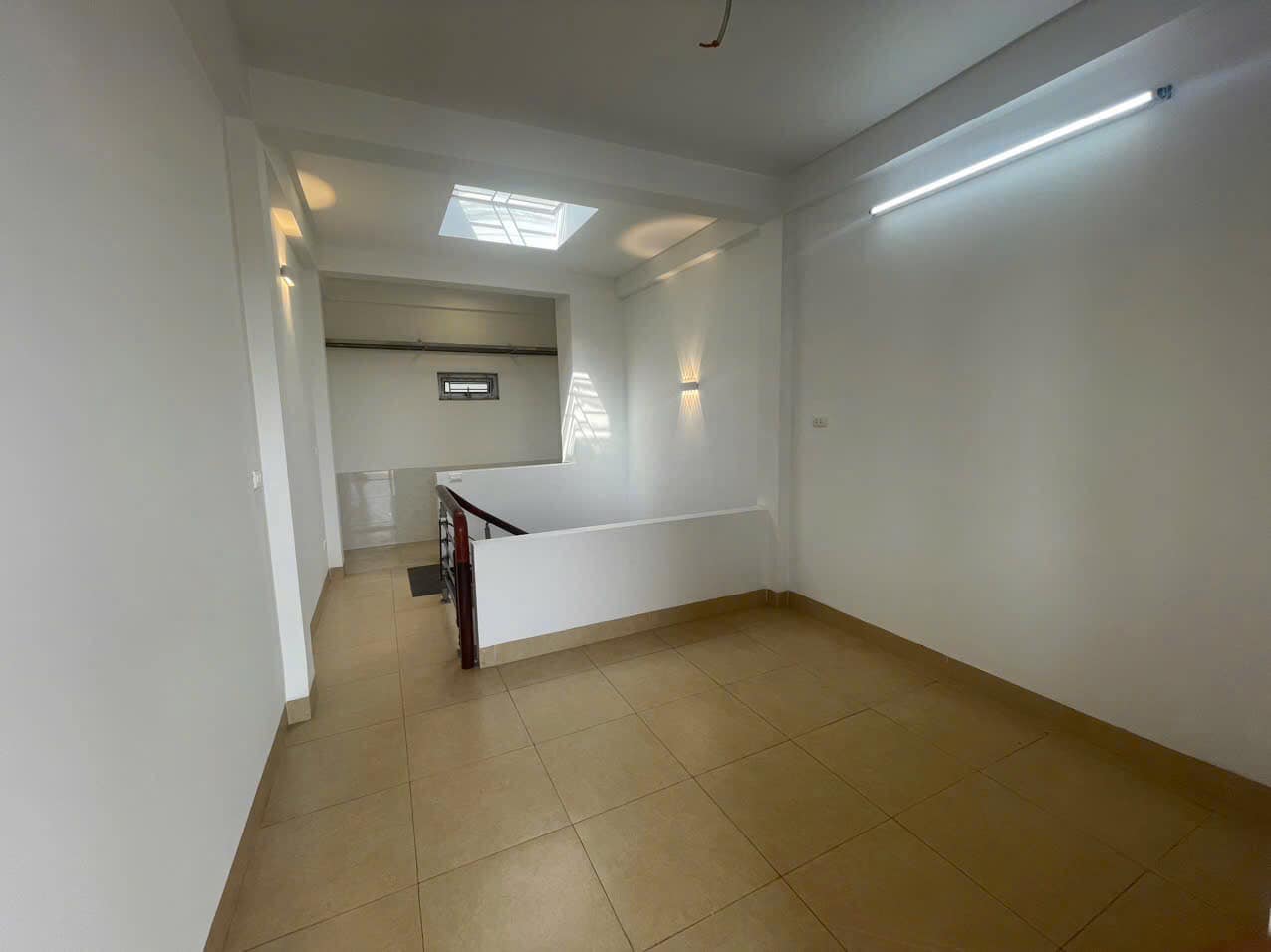 Thuê nguyên căn 6 tầng làm kinh doanh, ở- Đường Bưởi, Ba Đình. 5