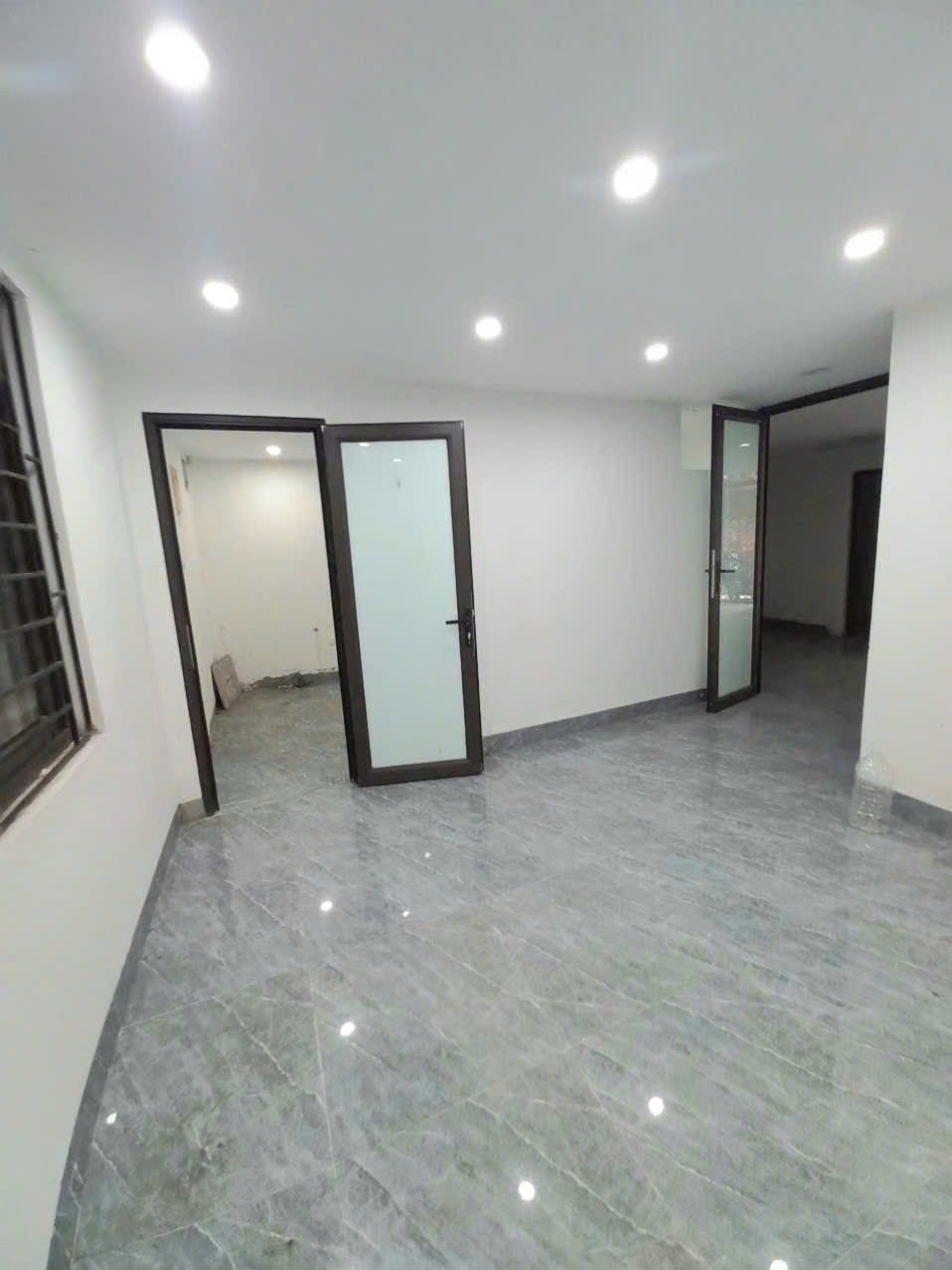 Phân Lô Kim Mã Ô TÔ Tránh Đỗ 6 Tầng Thang máy MT 6M 26.5 Tỷ 2 Mặt Trước sau 2