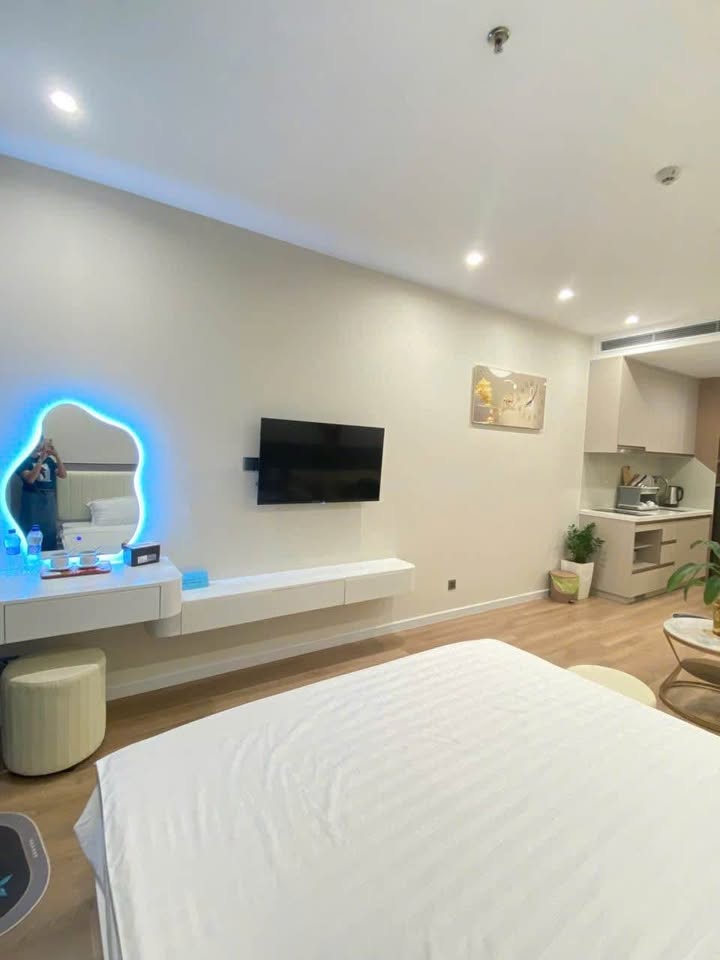 Cần bán Căn hộ chung cư đường Hoàng Quốc Việt, Phường Bãi Cháy, Diện tích 33m², Giá 1.7 Tỷ 6