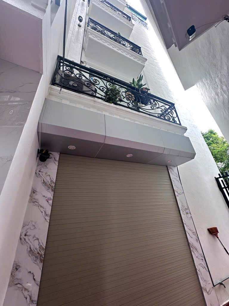 TRƯƠNG ĐINH - TÂN MAI - 10M RA Ô TÔ - NHÀ 5 TẦNG MỚI KOONG 7 TỶ 2