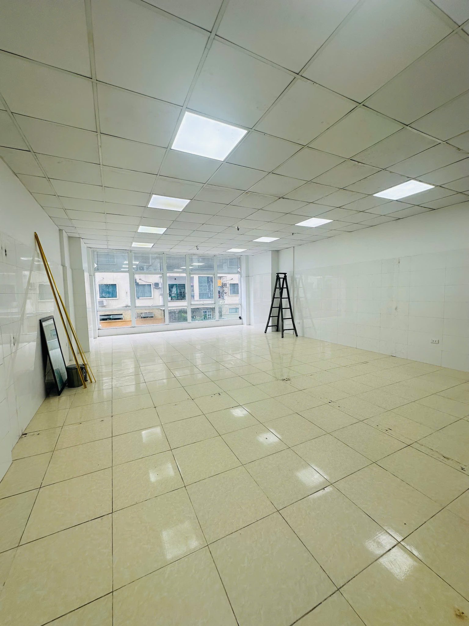 Tòa Văn Phòng 10 Tầng Mặt Phố Giảng Võ - Vị Trí Vàng Đối Diện Vinhomes - 85 Tỷ VND 2